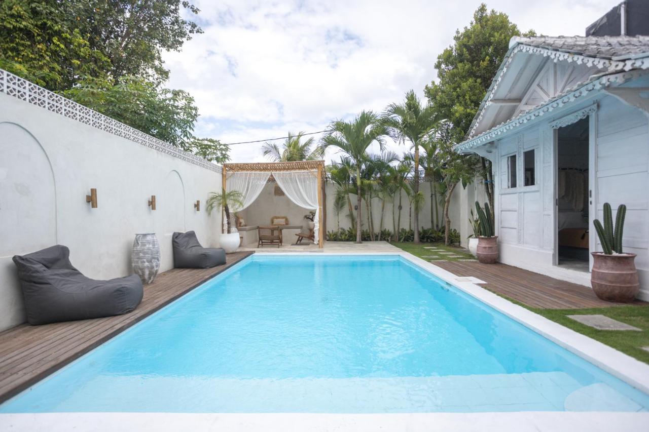 Gypsy Moon Bali Hostel Canggu Buitenkant foto