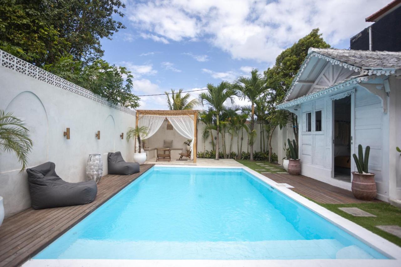 Gypsy Moon Bali Hostel Canggu Buitenkant foto