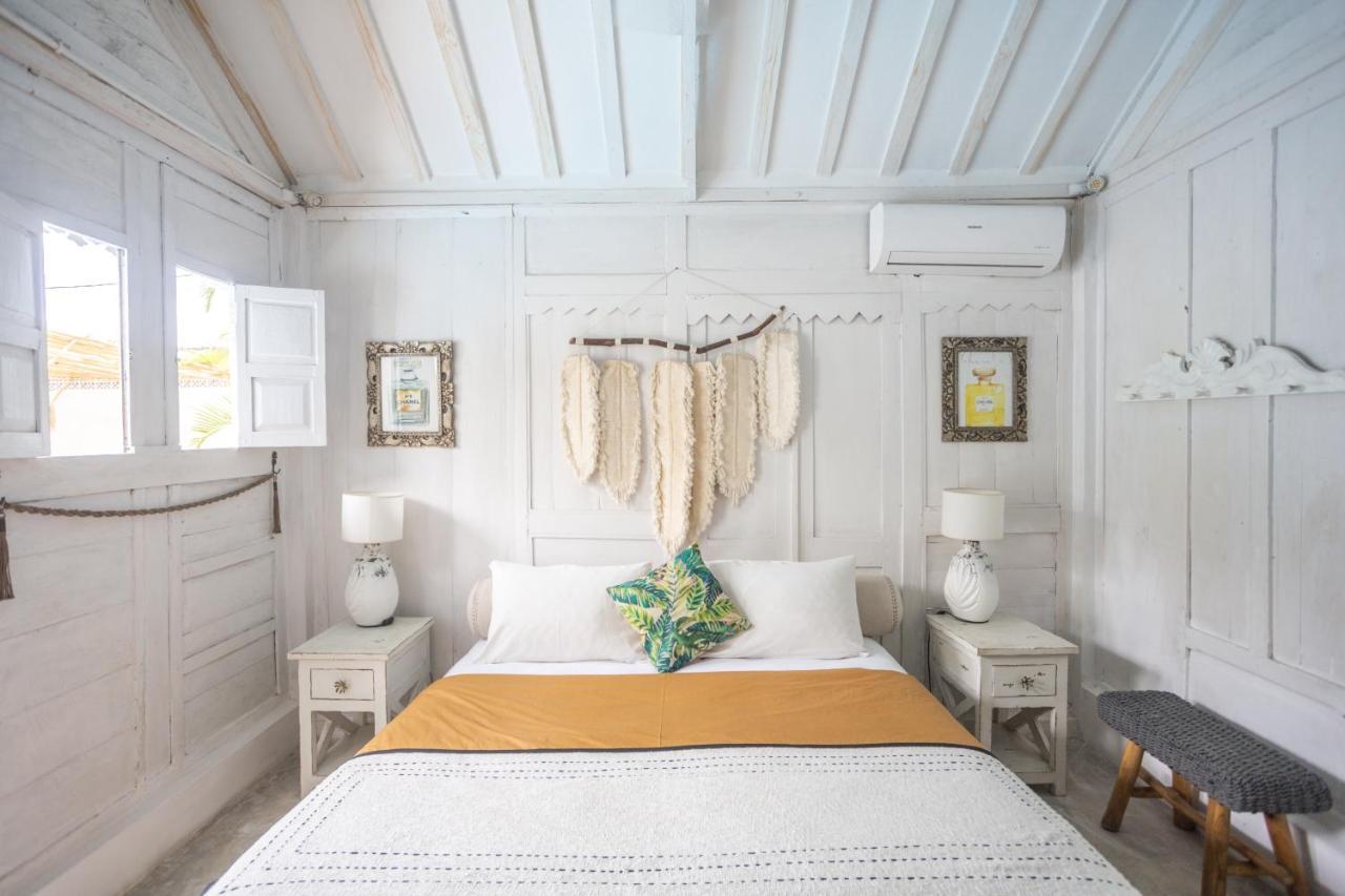 Gypsy Moon Bali Hostel Canggu Buitenkant foto