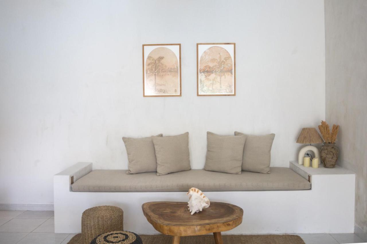 Gypsy Moon Bali Hostel Canggu Buitenkant foto