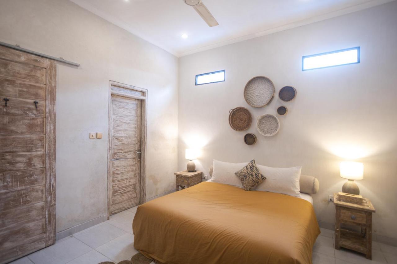 Gypsy Moon Bali Hostel Canggu Buitenkant foto