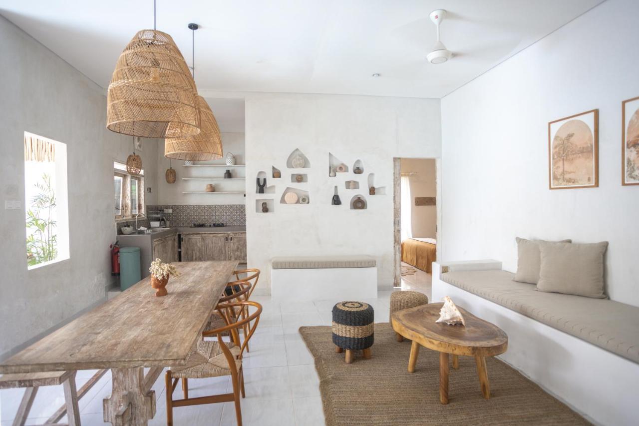 Gypsy Moon Bali Hostel Canggu Buitenkant foto